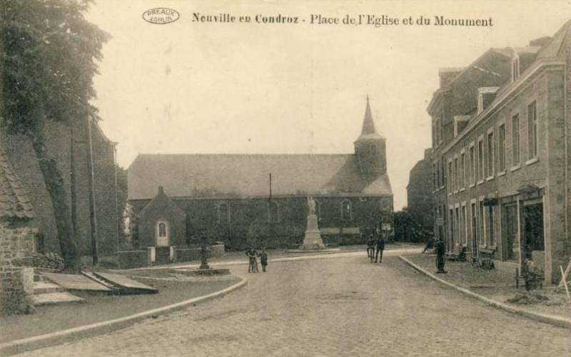 NeuvilleenCondroz Monument aux morts et aux combattants des